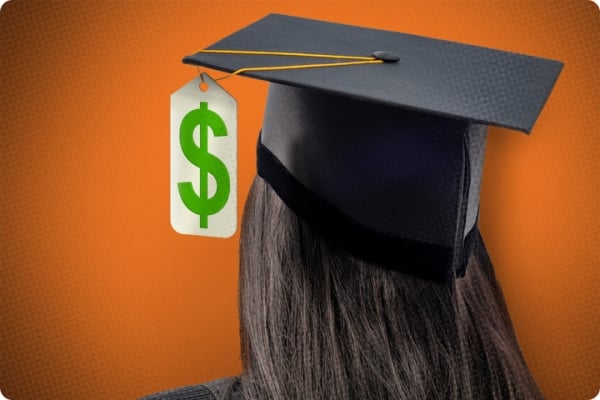 Survey: Parents value clear communication about college costs