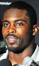 Opposition to Michael Vick's soon-to-be inclusion in Virginia Tech's sports  hall grows