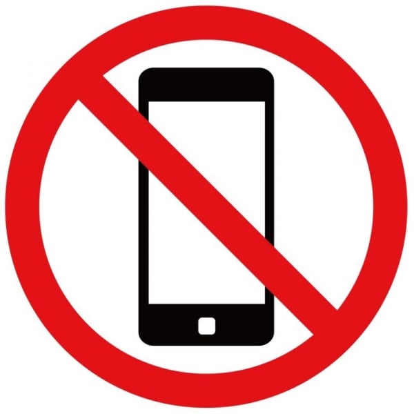 A professor gives three reasons why he doesn't allow cellphones in his ...