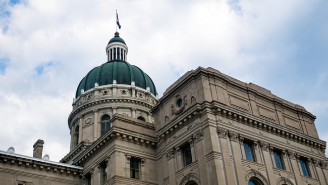 A picture of the dome of the Indiana statehouse