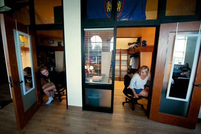 yale university dorm rooms